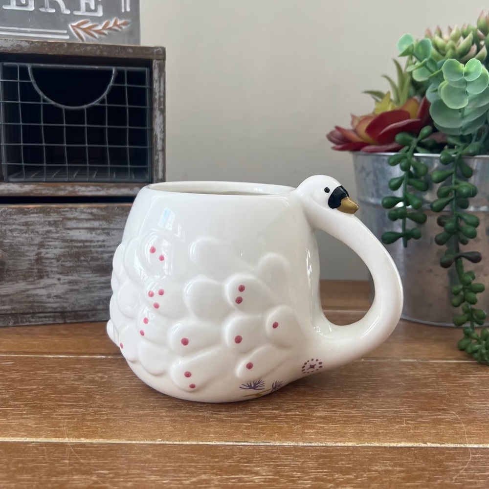 New Beautiful Ceramic Floral Swan Mug